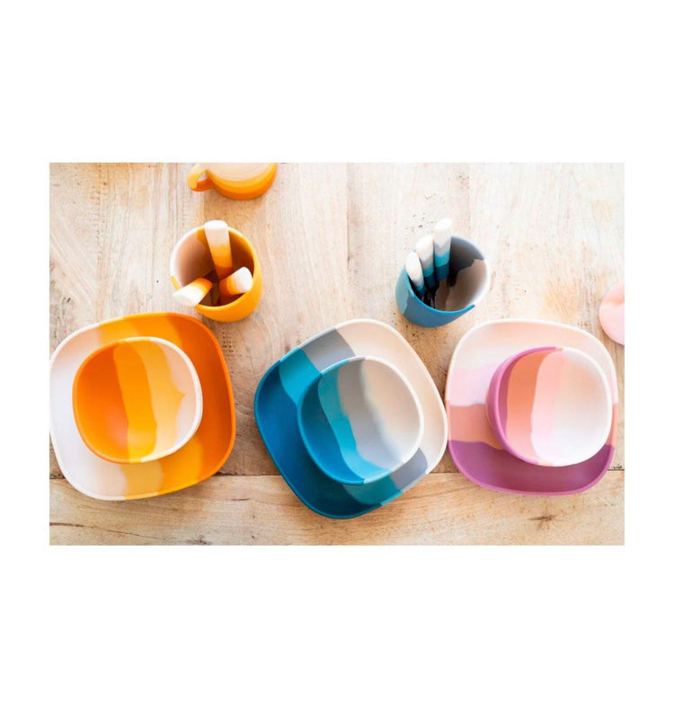 Plato con Ventosa Color Splash Desert Teal Ombre
Grech & Co