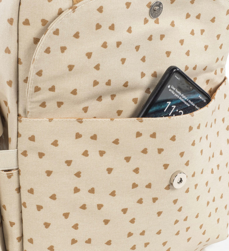 MOCHILA CORAZONES POPPY CANELA