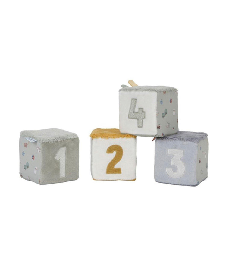 4 Cubos Apilables Blanditos Little Farm
Little Dutch
