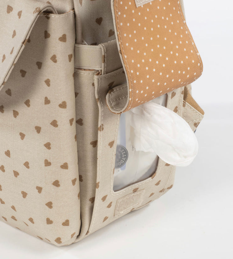 MOCHILA CORAZONES POPPY CANELA