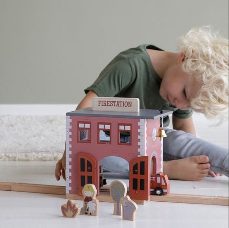 ESTACIÓN DE BOMBEROS SISTEMA DE TRENES LITTLE DUTCH